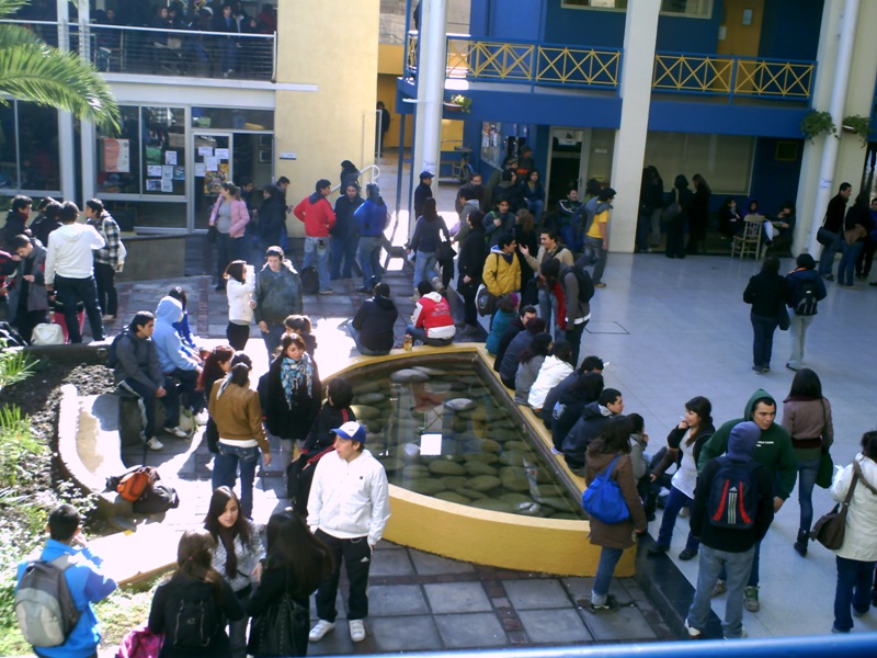 pict0216-a-7-muchos-estudiantes-toman-ubicacion pict0216-a-7-muchos-estudiantes-toman-ubicacion
